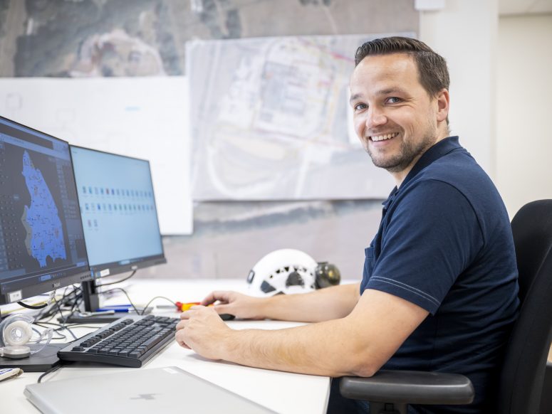 Hardware engineer